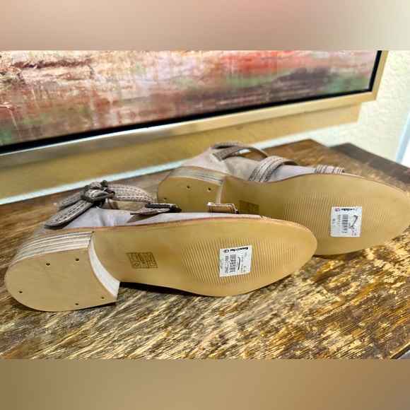 🌸Gimmicks Leather Sandal by BKE Buckle - Picture 15 of 15